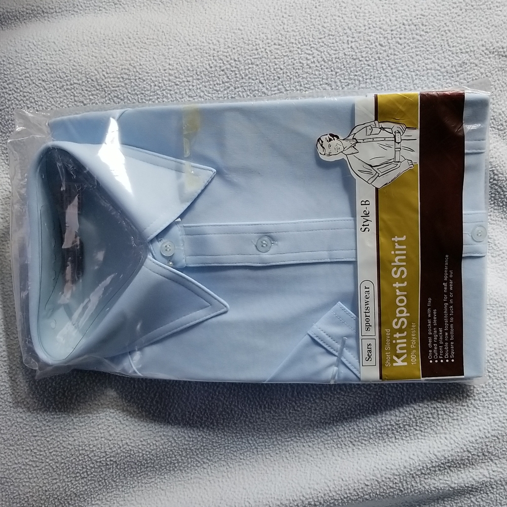 Vintage 70s 100% polyester Short Sleve Knit SportShirt